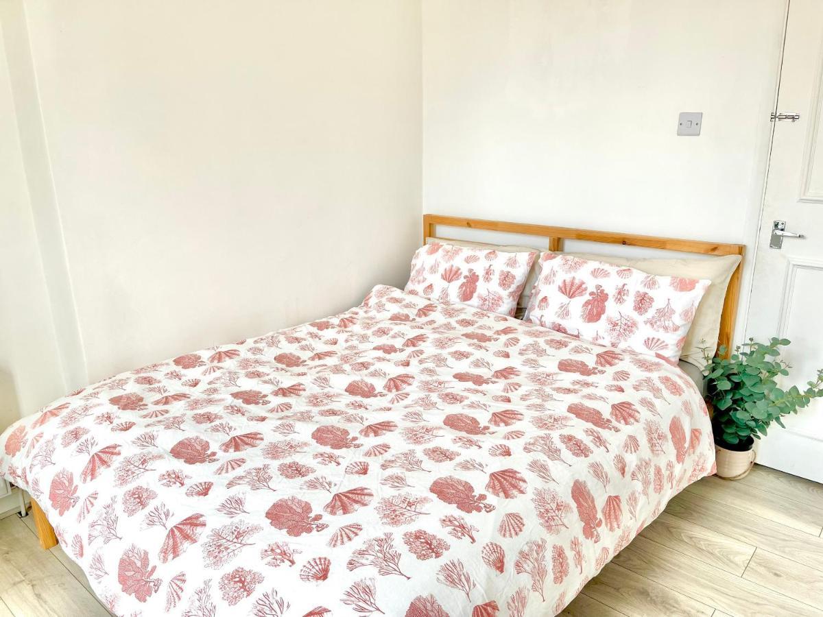 Archway Station Big Bedroom Flat Appartement