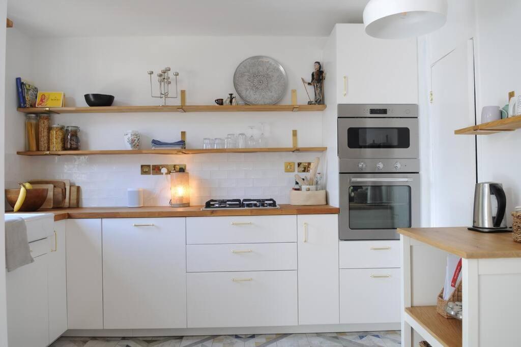 Light Filled Mid- Century 3 Bed In Dulwich Feriehus London
