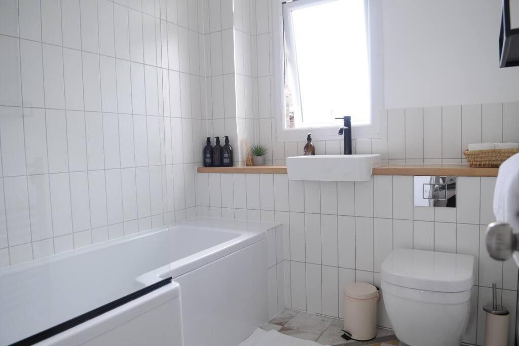 Light Filled Mid- Century 3 Bed In Dulwich Feriehus *