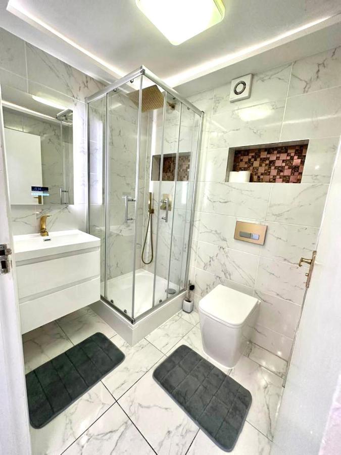 Lägenhet 3 Bedroom Riverview Flat Canary Wharf Free Parking