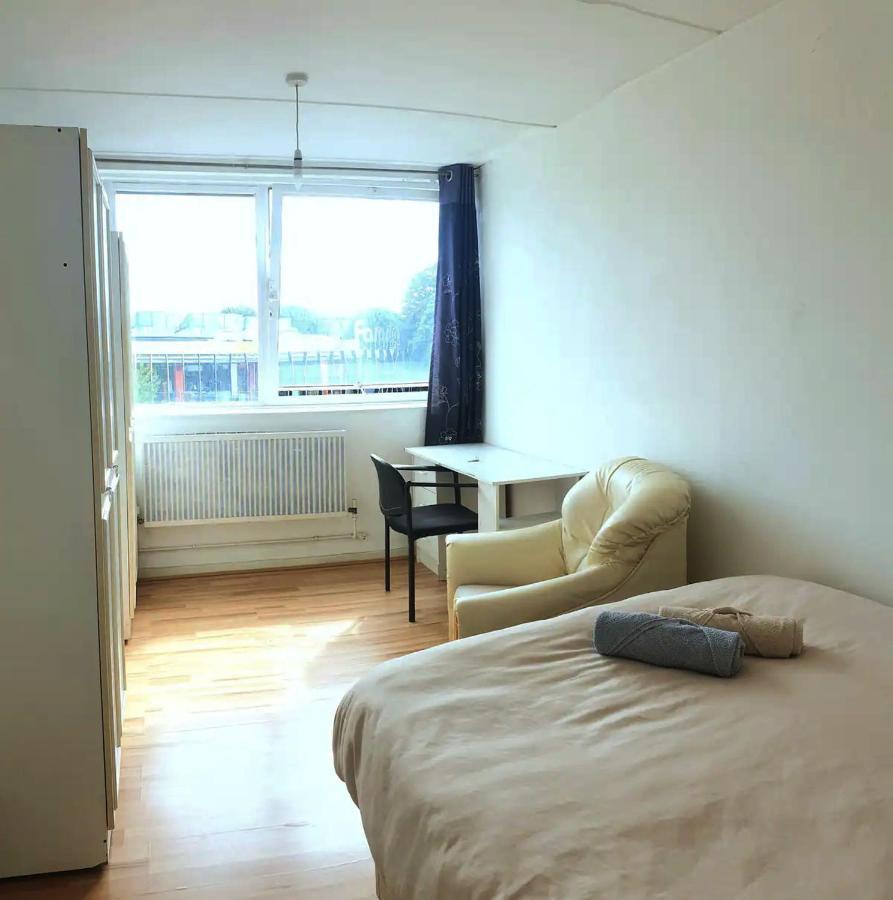 Elephant & Castle - Zone 2 - Private - Shared Bathroom * Londen