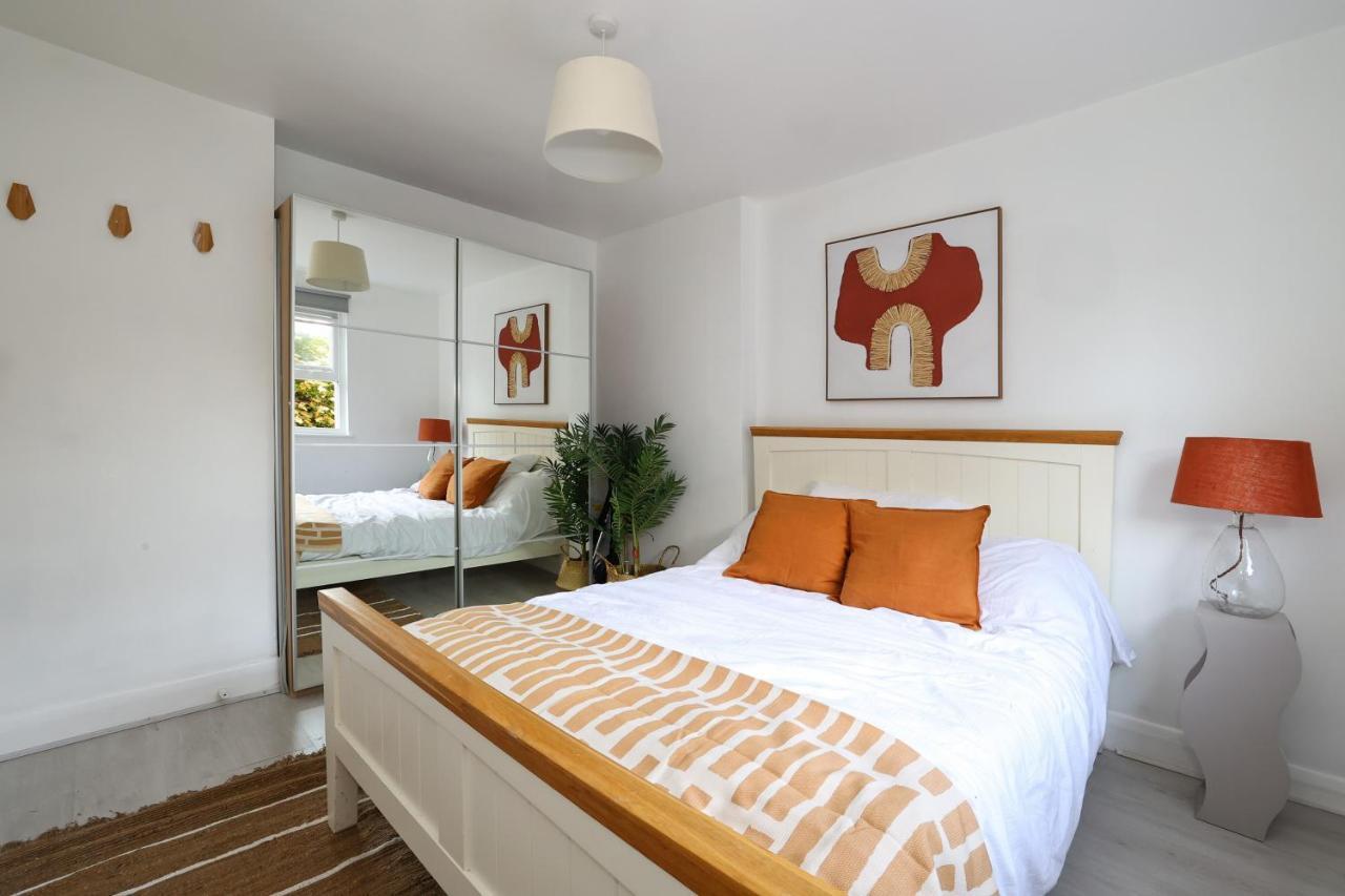 Appartement W For 4. Open Plan Kitchen/living Londres