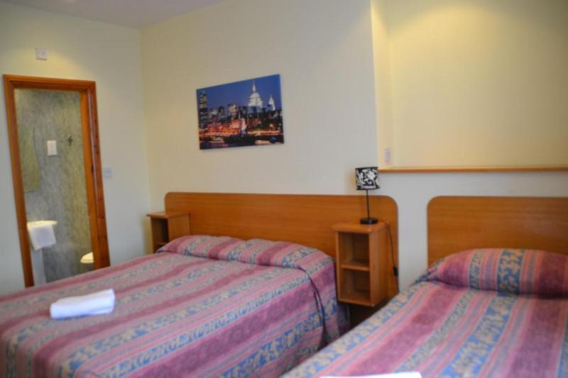 Hotell 65 London
