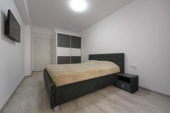 One Bedroom Apartment *