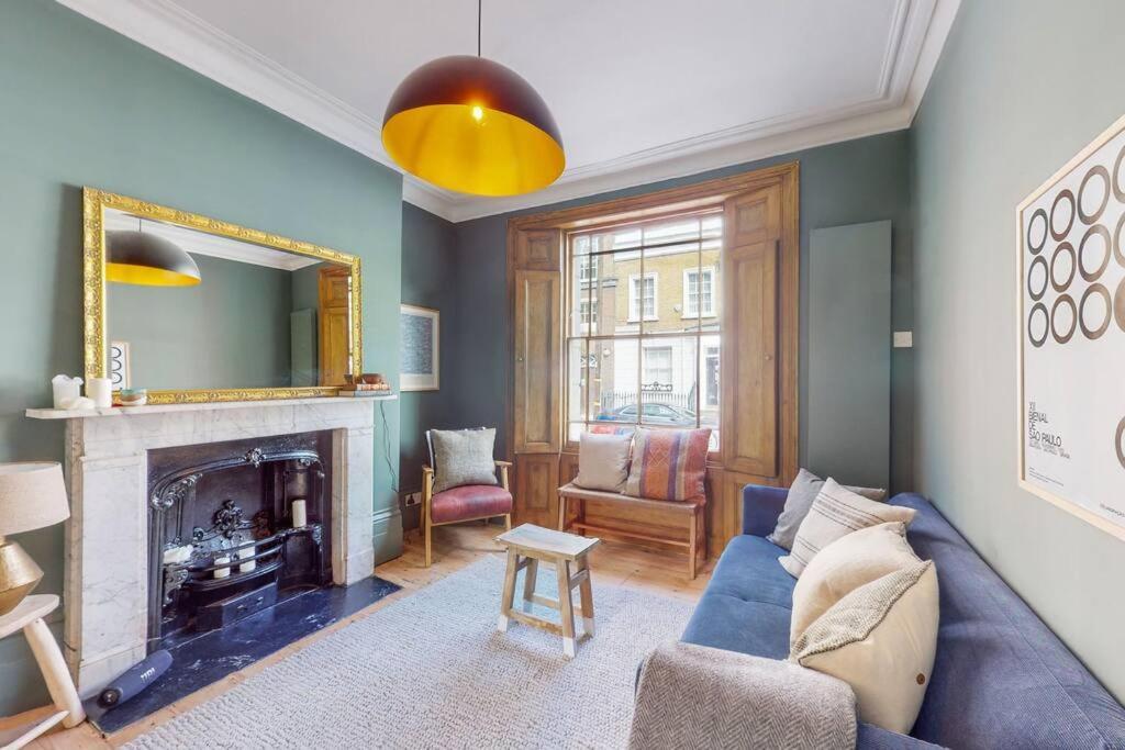 Whimsical 4 Bedroom House In Elephant And Castle * Londra