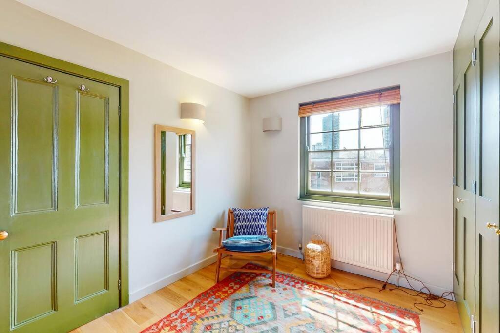 Appartamento Whimsical 4 Bedroom House In Elephant And Castle Londra