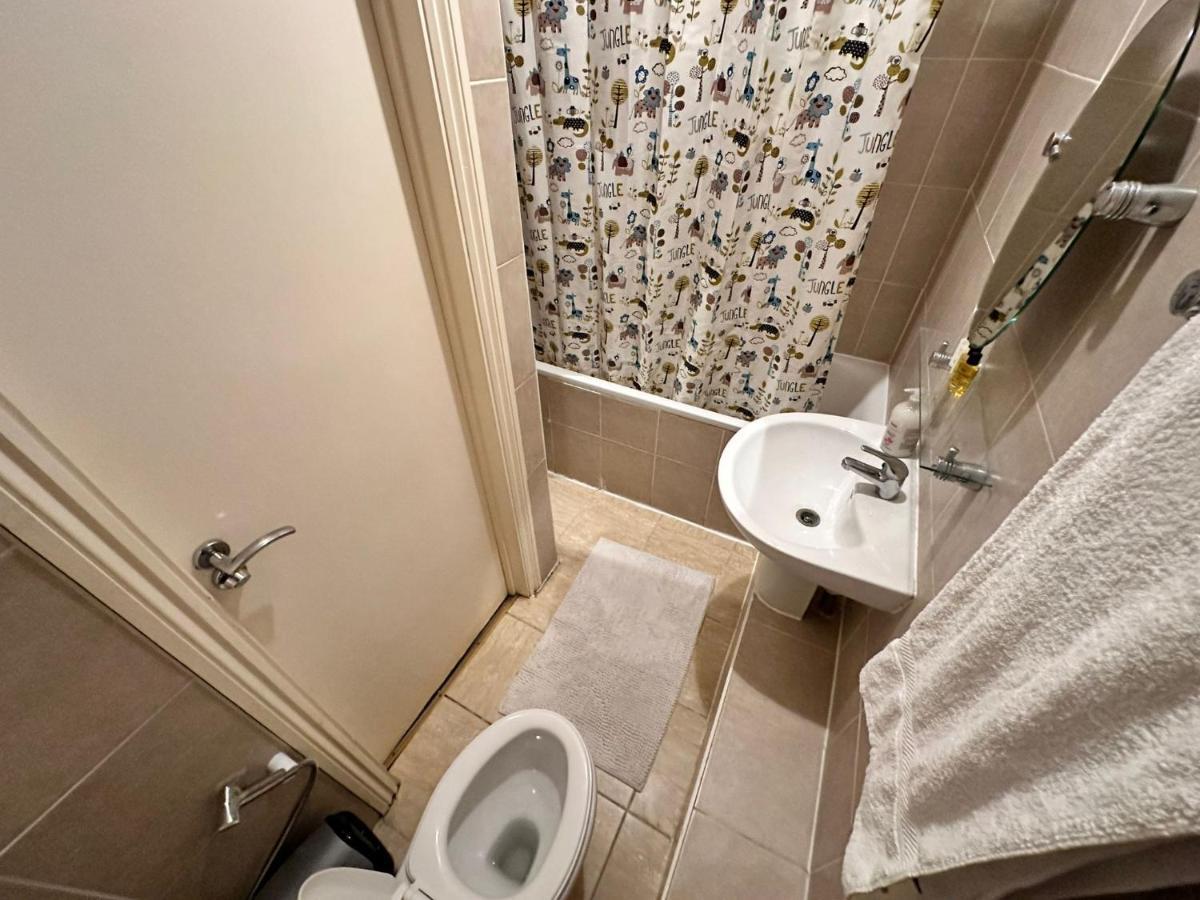 Central 1-bedroom Cozy Budget Apartment, Edgware Road * Londra