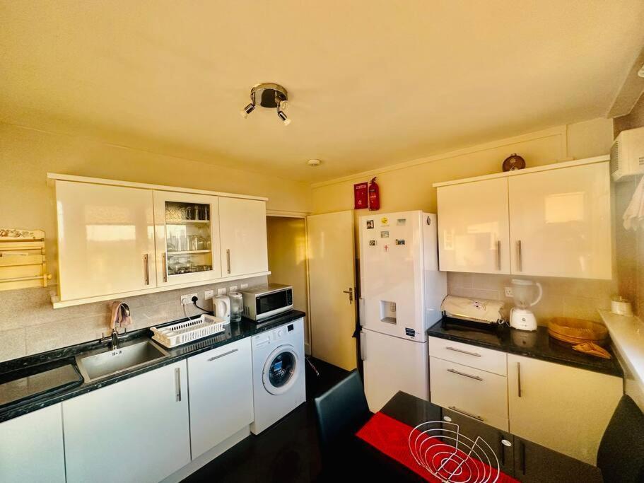Appartement 3 Bed Sky Se15 Peckham