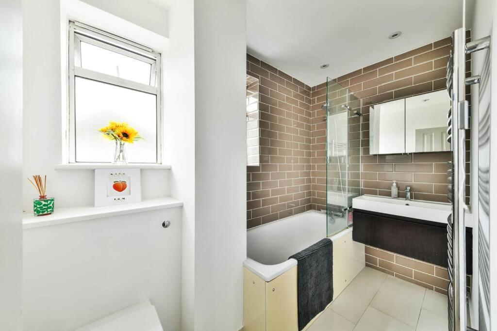 Lägenhet Ladbroke Grove - 2 Bed Near Portobello & Golborne Road London