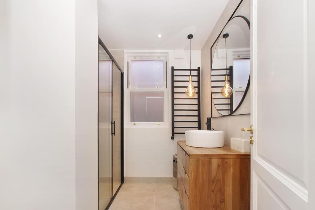 Newly Refurbished, Cosy & Modern In E17 Appartement Londres