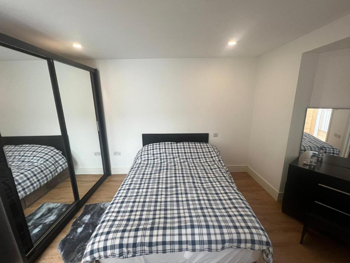 Four Bedroom Brixton Apartment London