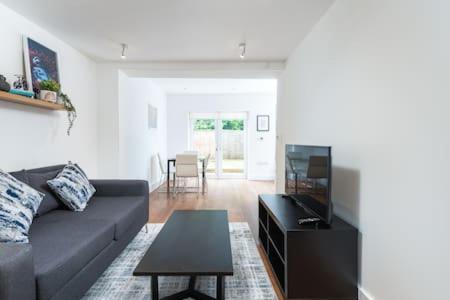 Leilighet Flat With Garden Wpra