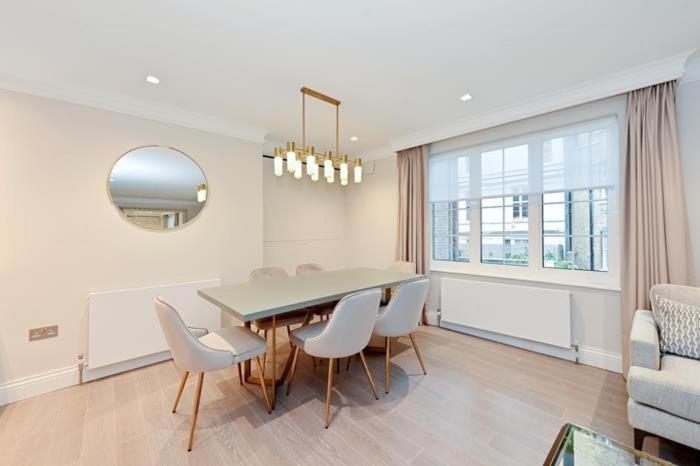 Leilighet Ultra Luxury 3 Bed Mayfair London