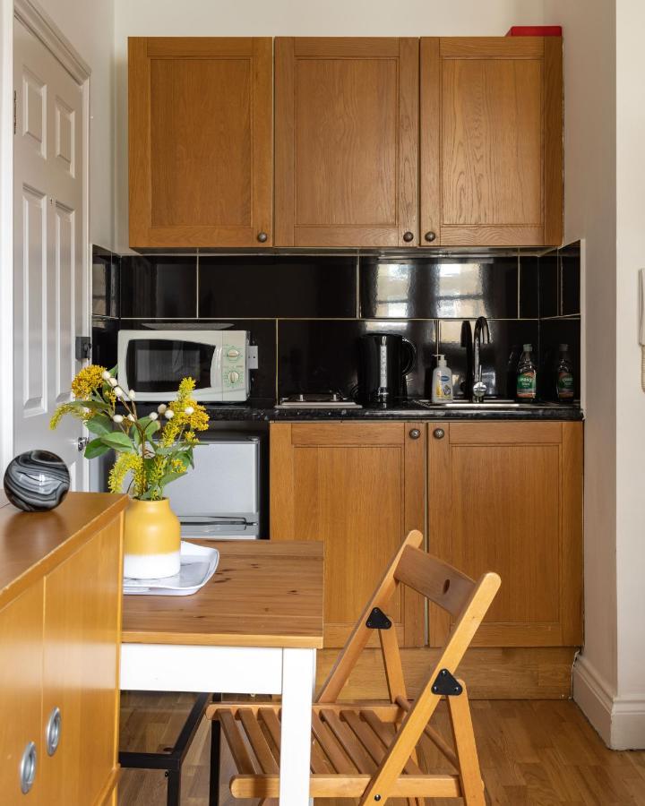 South Kensington Courtfield Gardens studio London