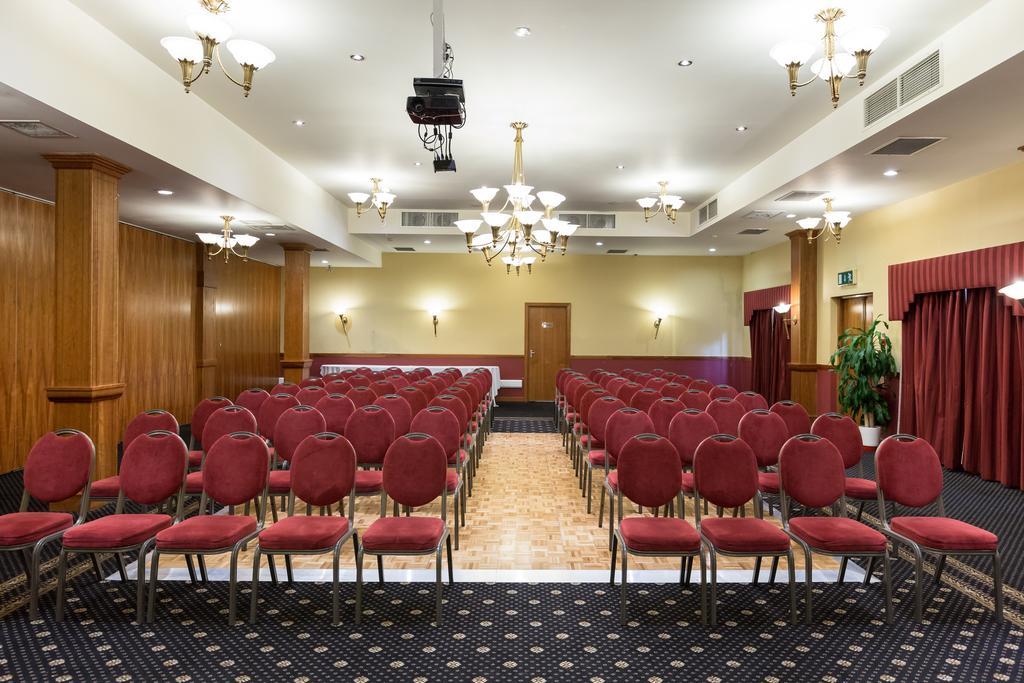 - Wembley International 3* London
