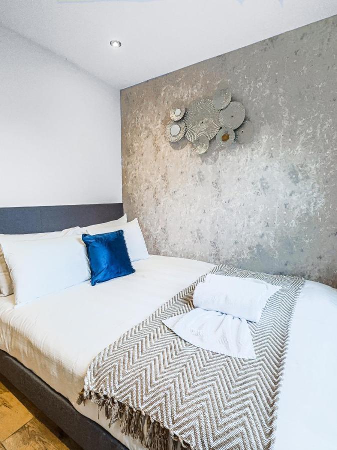 Imperial Earls Court Apartment London