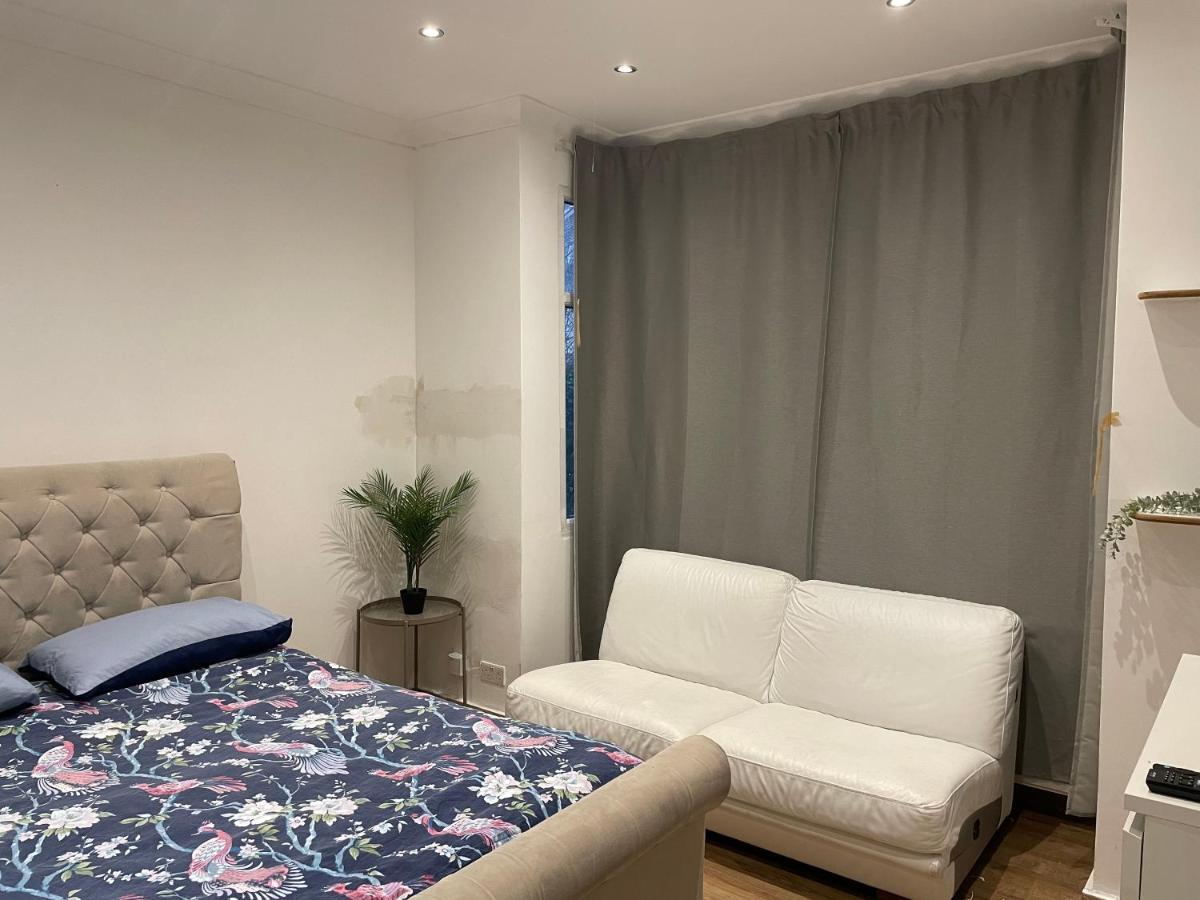 Gæstehus Private Room- Direct Travel Central/ Heathrow *
