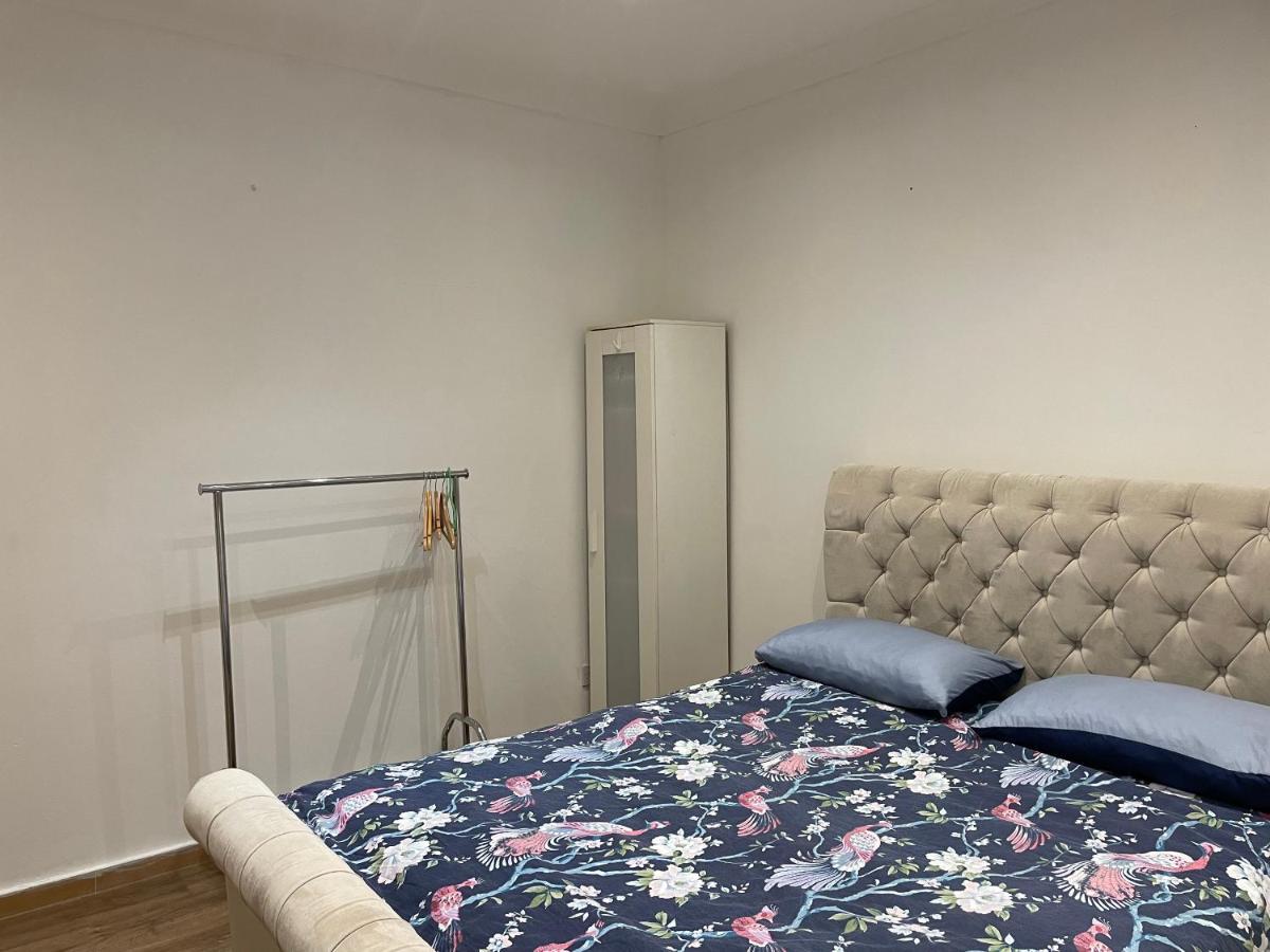 Private Room- Direct Travel Central/ Heathrow Gæstehus London