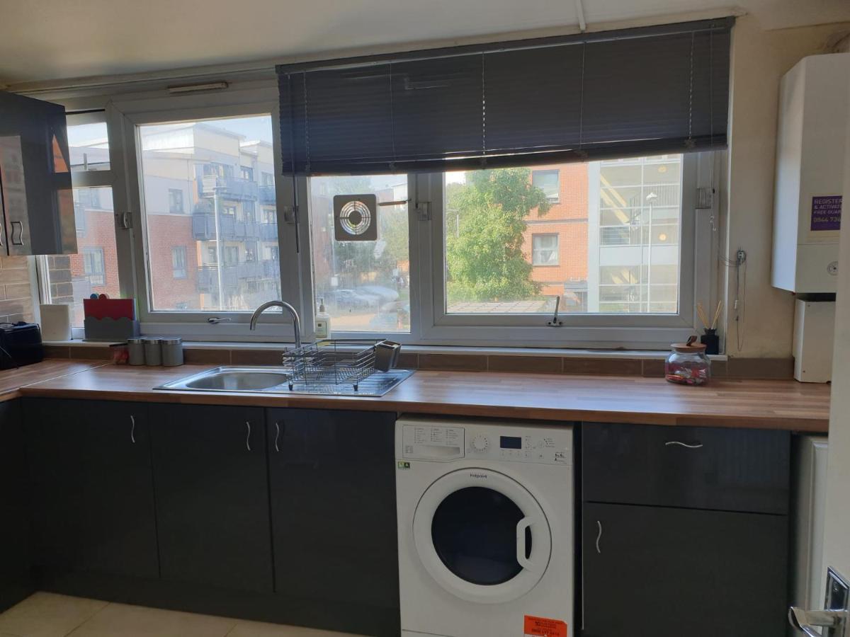 Stylish 4 Bedroom Flat Leilighet *