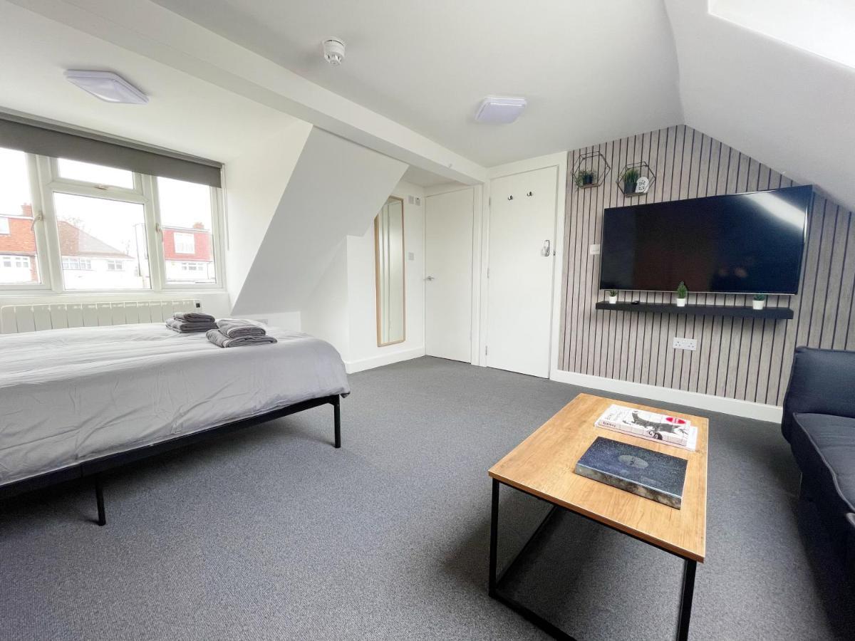 Cosy Bright Close To Wembley Stadium * Londen