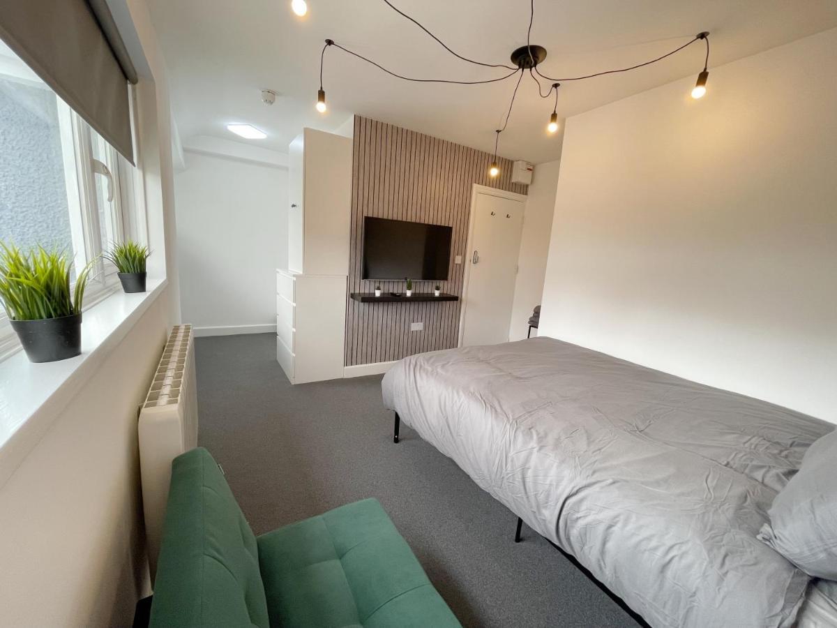 Cosy Bright Close To Wembley Stadium *