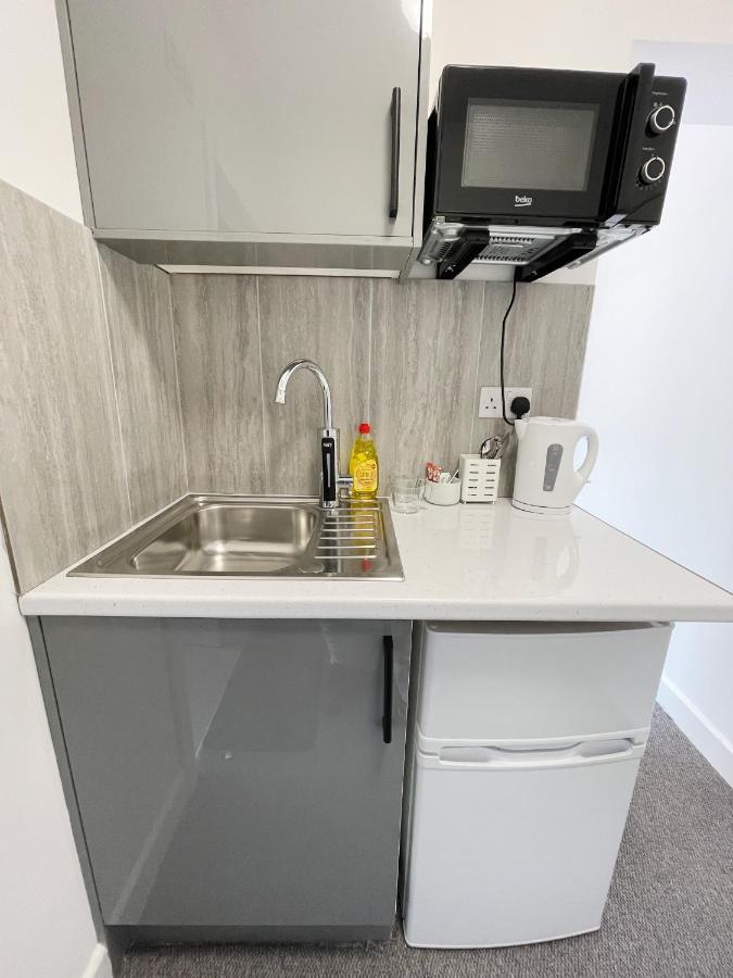 Cosy Bright Close To Wembley Stadium