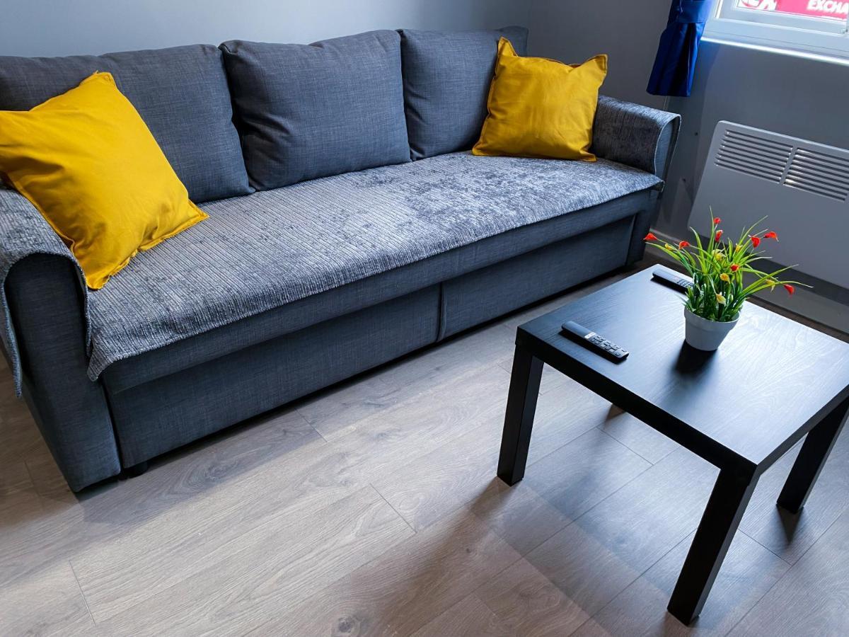 Stylish 1 Bedroom Flat In Wood Appartement *
