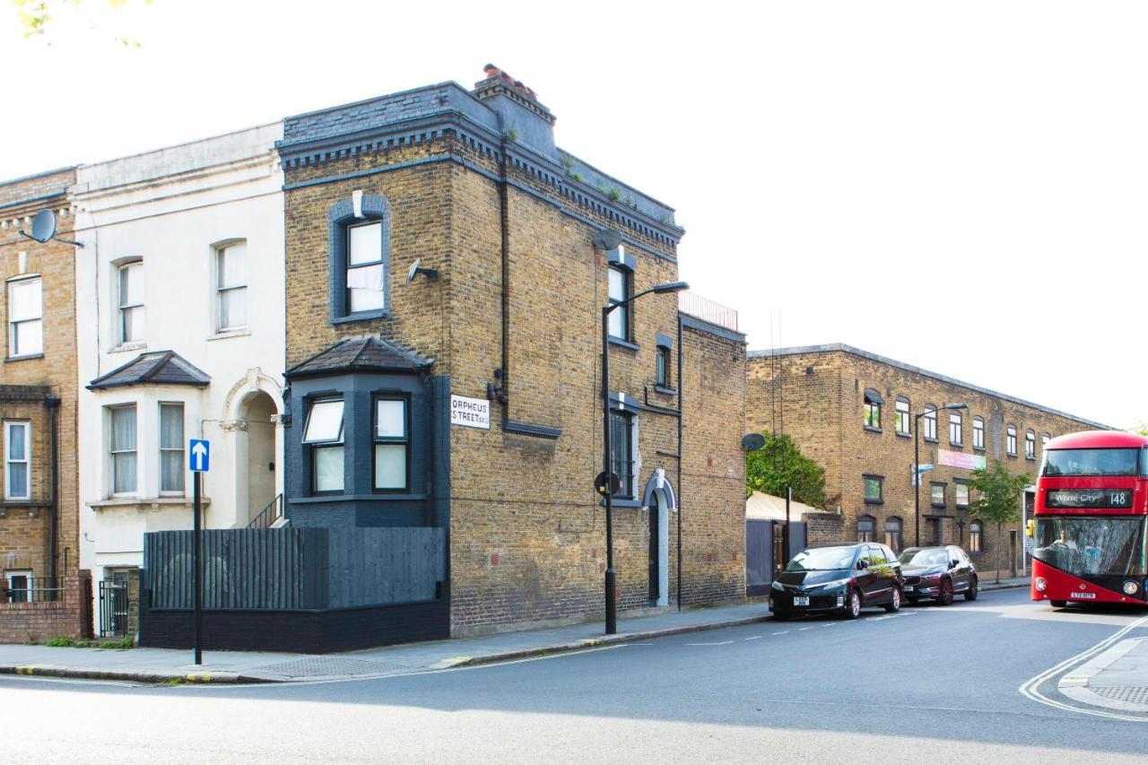 Modern Flat With King Bed, Garden & Outdoor Dining * London