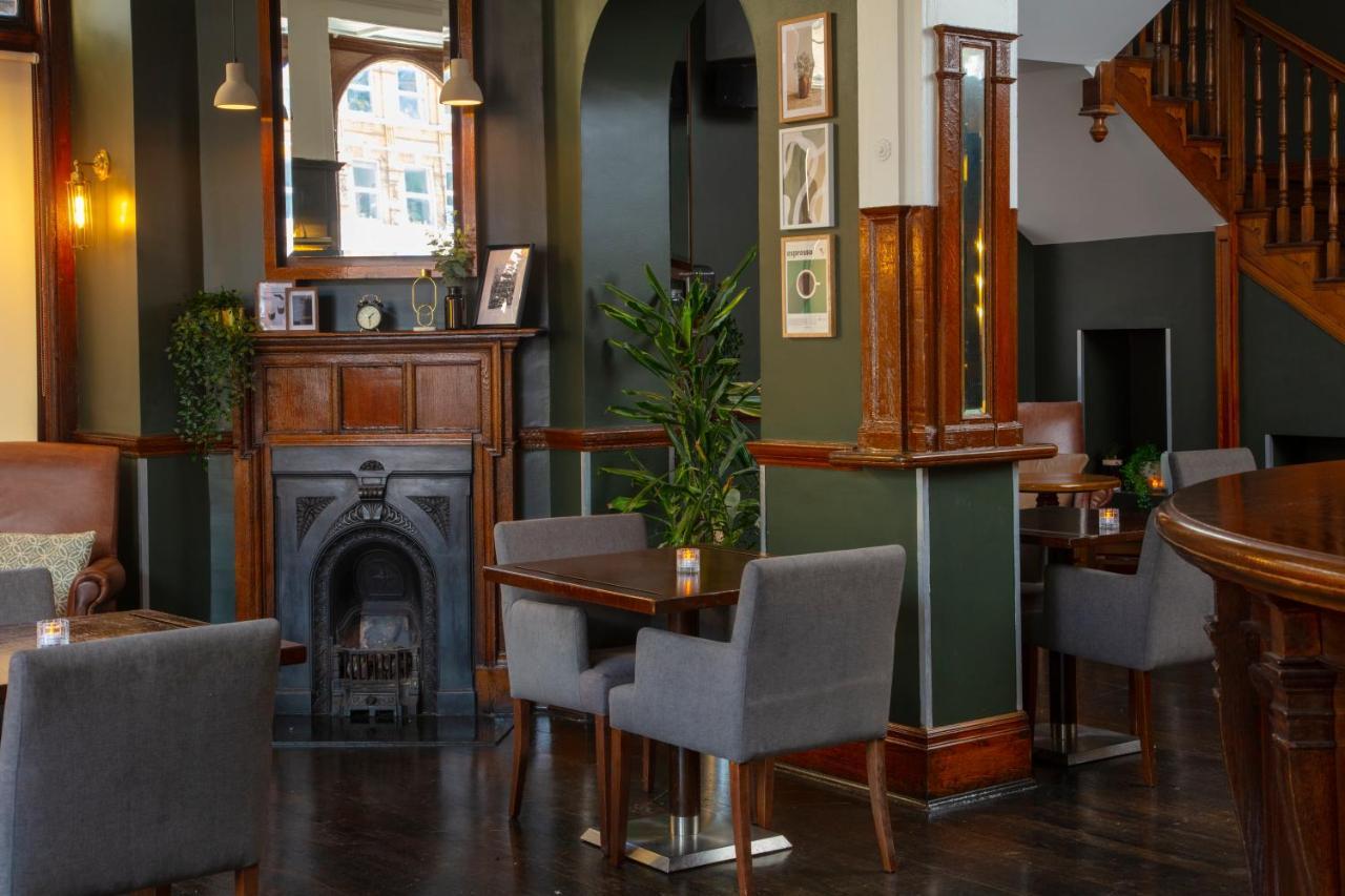 The Crown London, Worldhotels Distinctive 4*