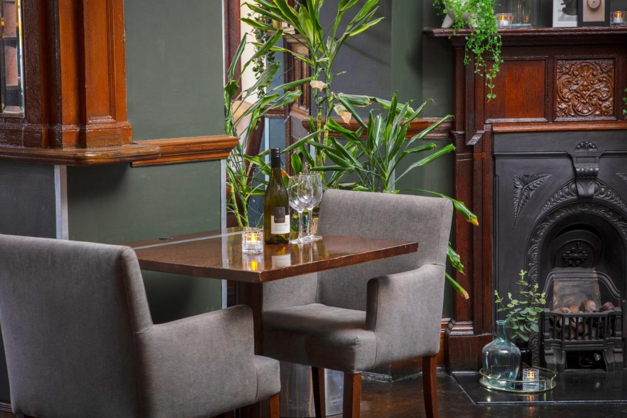 The Crown London, Worldhotels Distinctive 4*