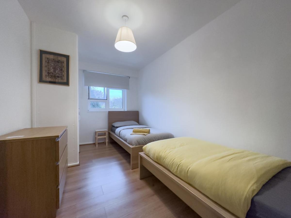 Beautiful 2 Bedroom & Balcony Flat In Londres