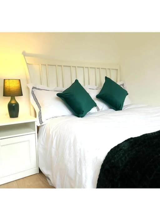 Unique 4 Bed Detached House In East * London