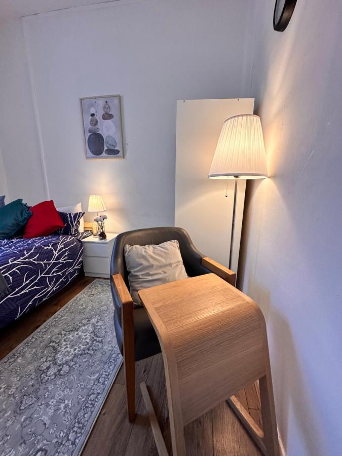 2 Amazing Double In Whitechapel Londen