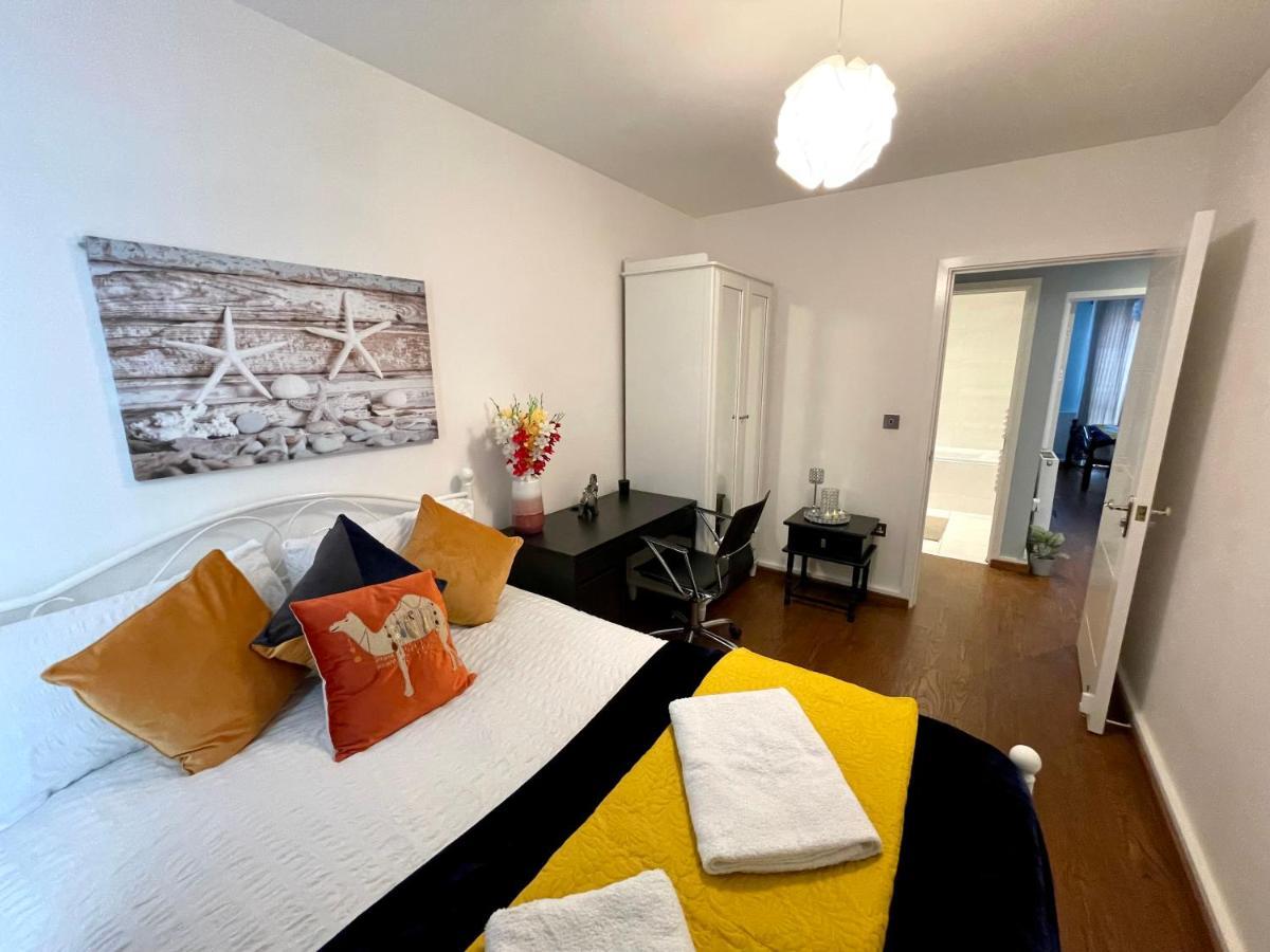 Stratford Luxury House: Spacious Garden Retreat Near Westfield * London
