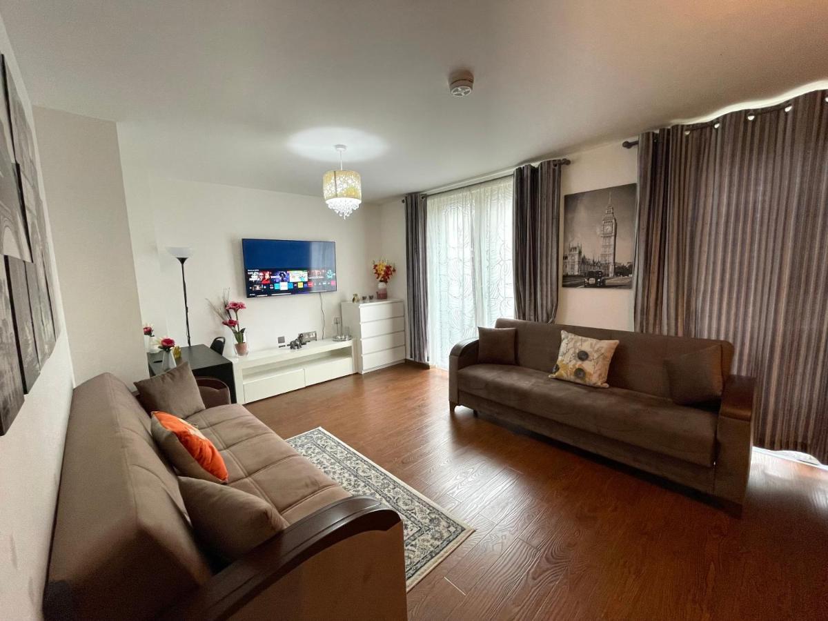 Stratford Luxury House: Spacious Garden Retreat Near Westfield * London