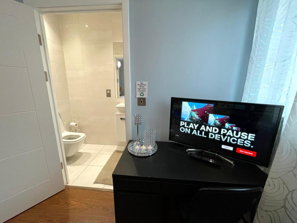 Stratford Luxury House: Spacious Garden Retreat Near Westfield * London