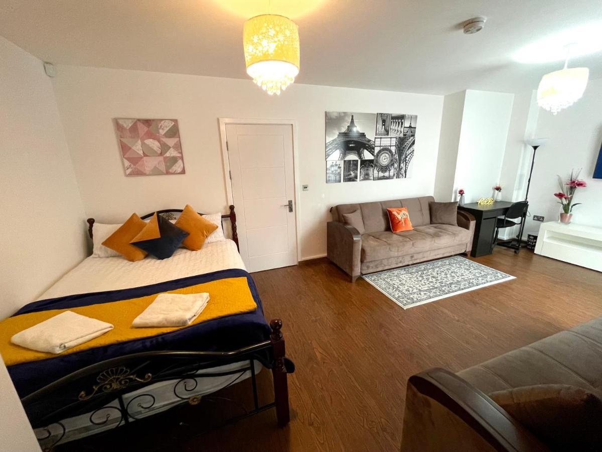 Apartment Stratford Luxury House: Spacious Garden Retreat Near Westfield London
