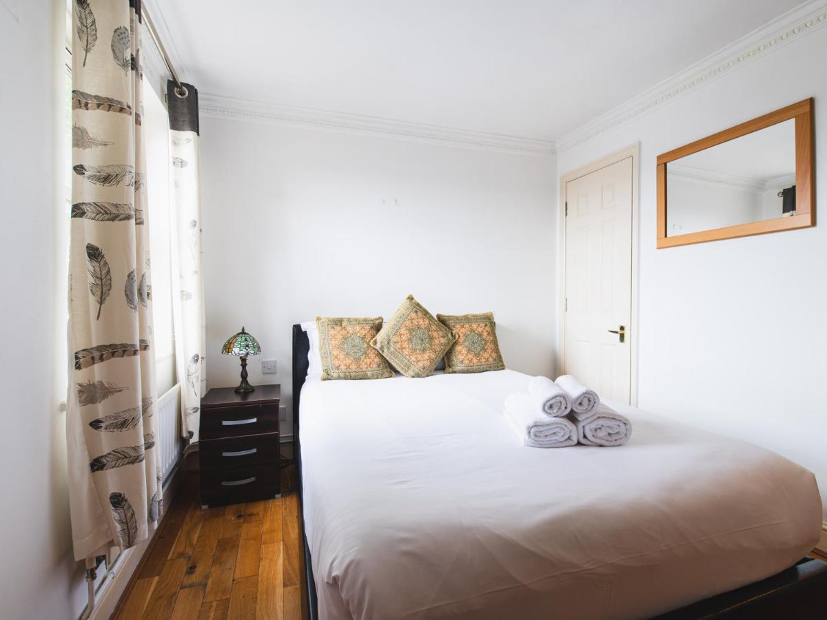 Pass The Keys Earl's Court Floor Apartment London