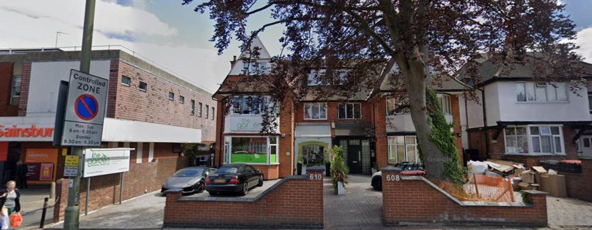 Peaceful Studio-flat With Driveway In Golders Green