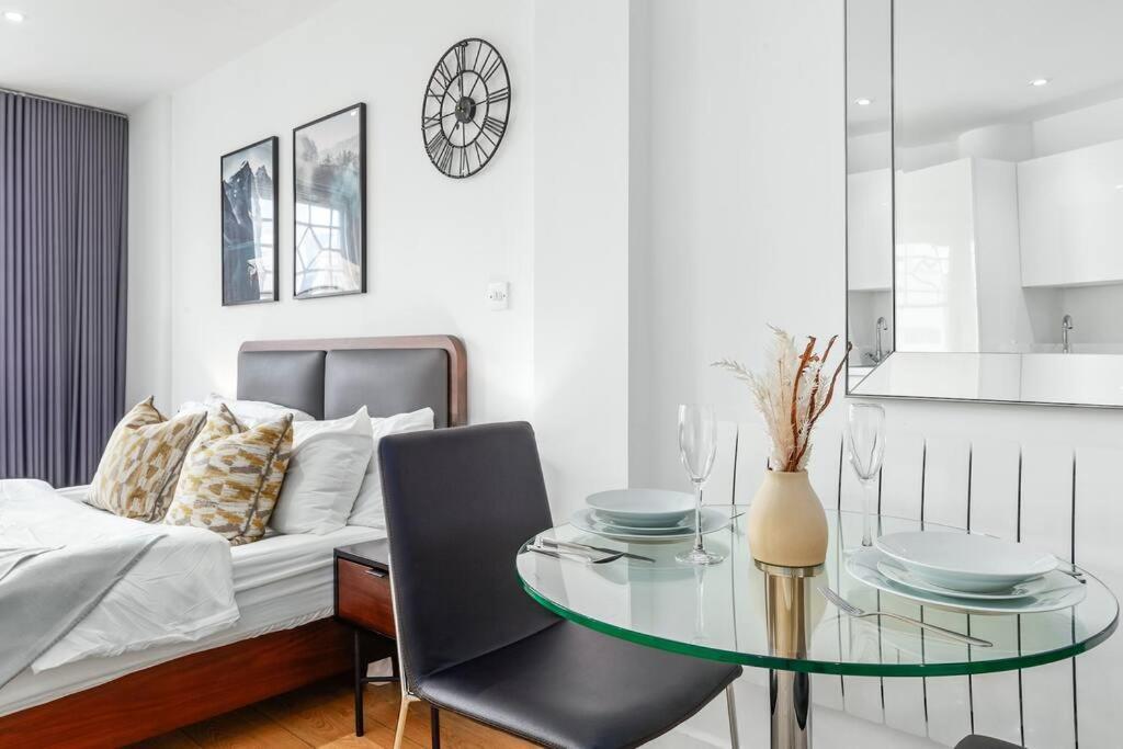 Gem 1 Bedroom Flat Piccadilly Circus Vr8 * London