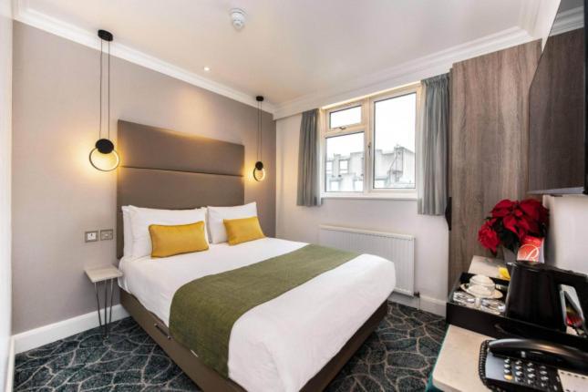 Hotell Queens Park 3*