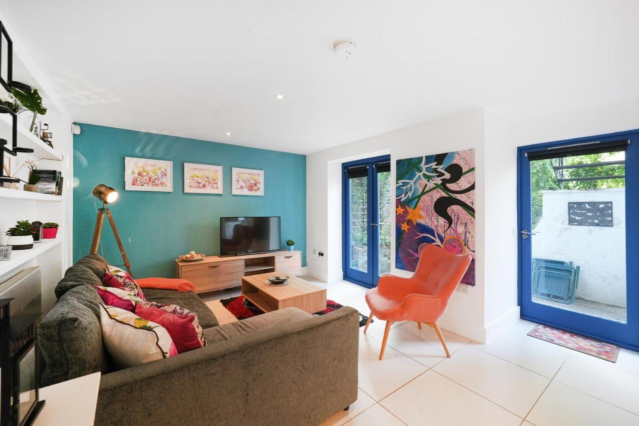 Spacious 2 Bedroom In Camden Appartamento *