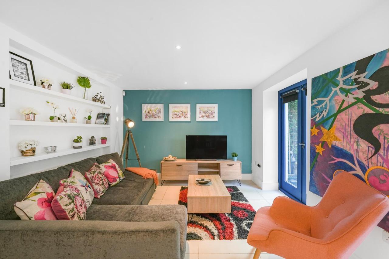 Spacious 2 Bedroom In Camden Appartamento Londra