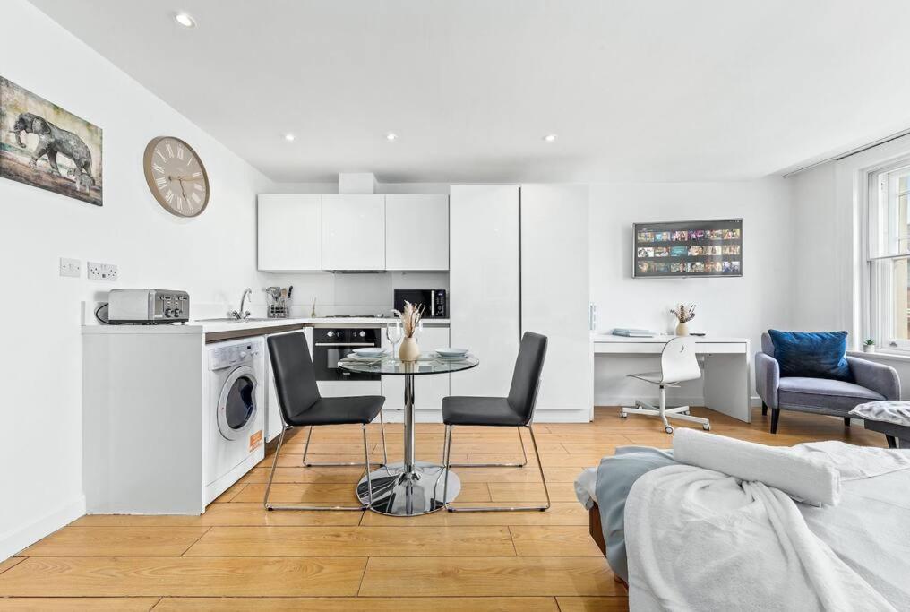 Piccadilly Haven, Flat In Vr12 Apartment London