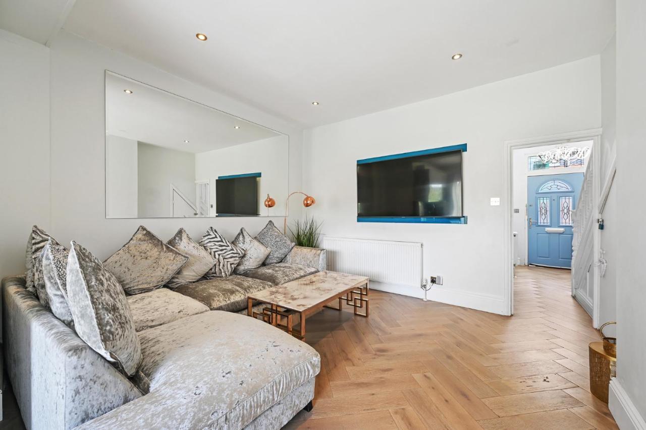 Wembley Luxury Residence- Opulence House Feriehus London