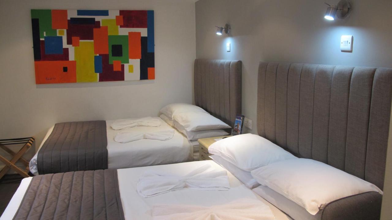 Alhambra Hotel London