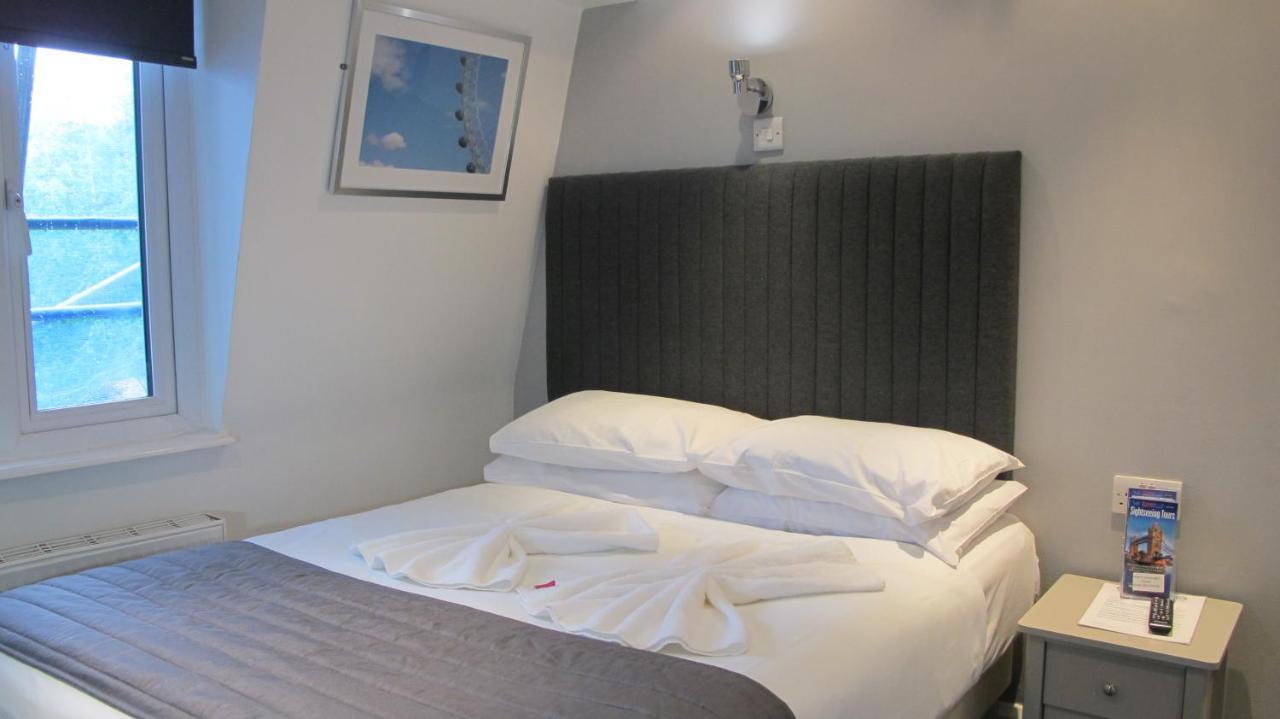 Alhambra Hotel 2*