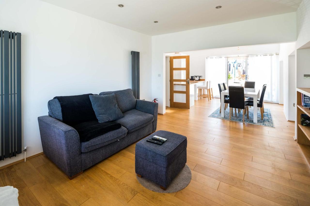 Elegant 2bd House With Garden And Decked Patio Vakantiehuis Londen