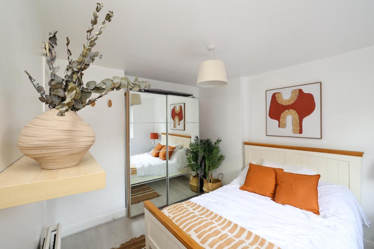 W For 4. Open Plan Kitchen/living Appartement *