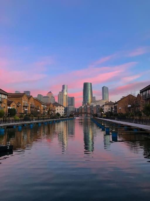 Appartement Bright &spacious One Bedroom Flat Off Canary Wharf Londres